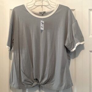 Tie Front Contrast Trim Tee